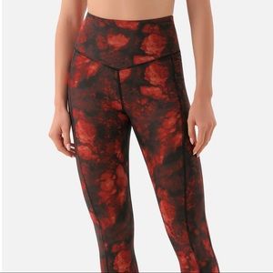 NWT Rose Red Printed Leggings